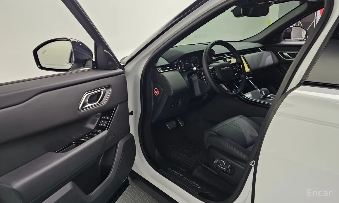 Фото 11 - Land Rover Range Rover Velar