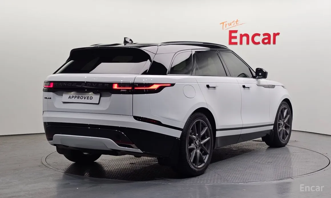 Фото 2 - Land Rover Range Rover Velar