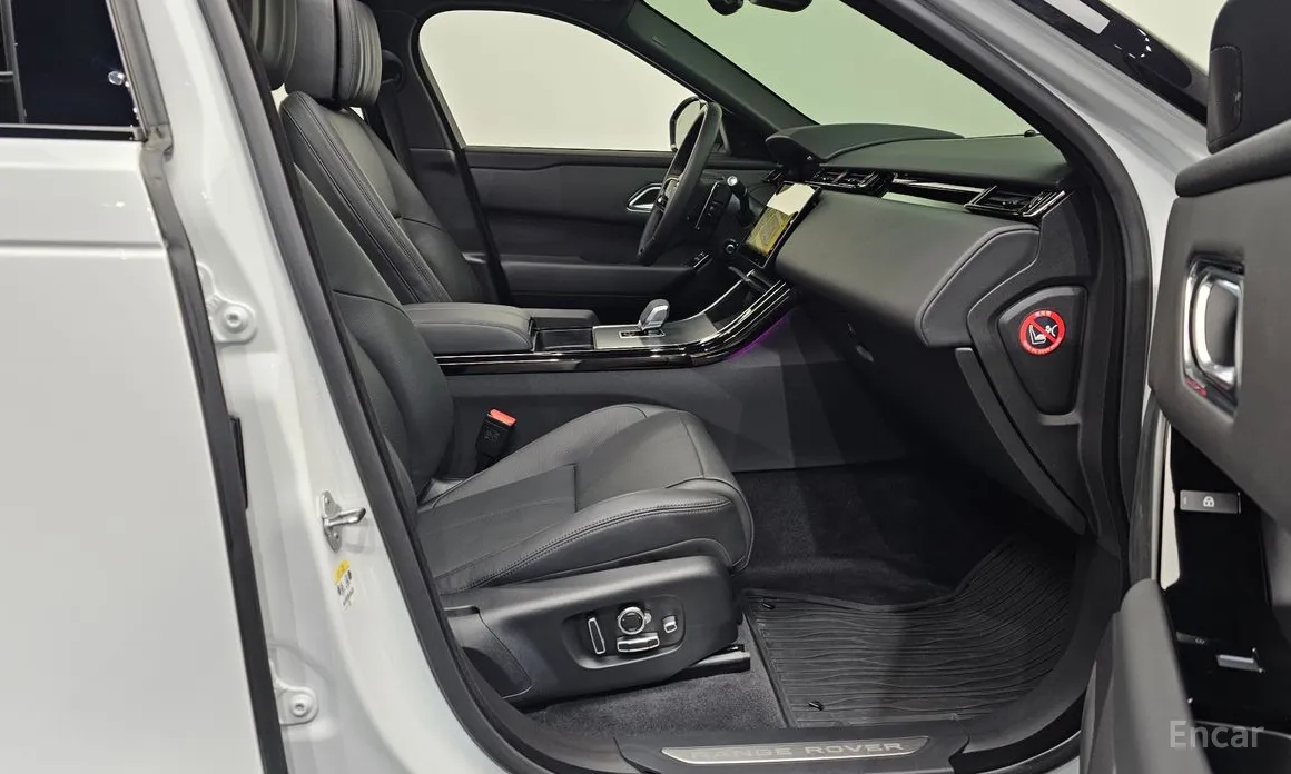 Фото 3 - Land Rover Range Rover Velar