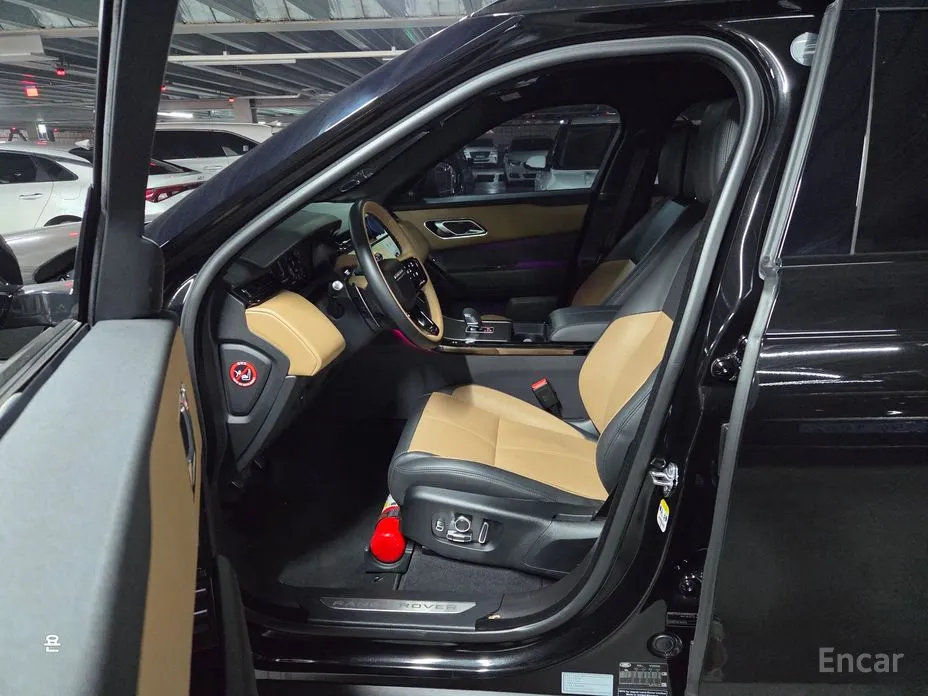 Фото 11 - Land Rover Range Rover Velar