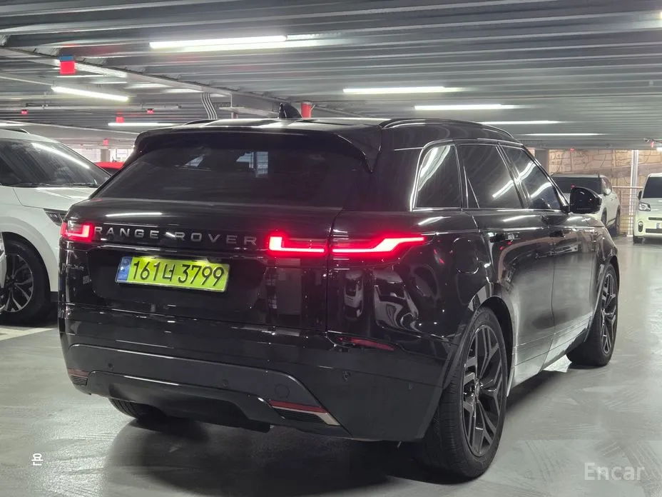 Фото 2 - Land Rover Range Rover Velar