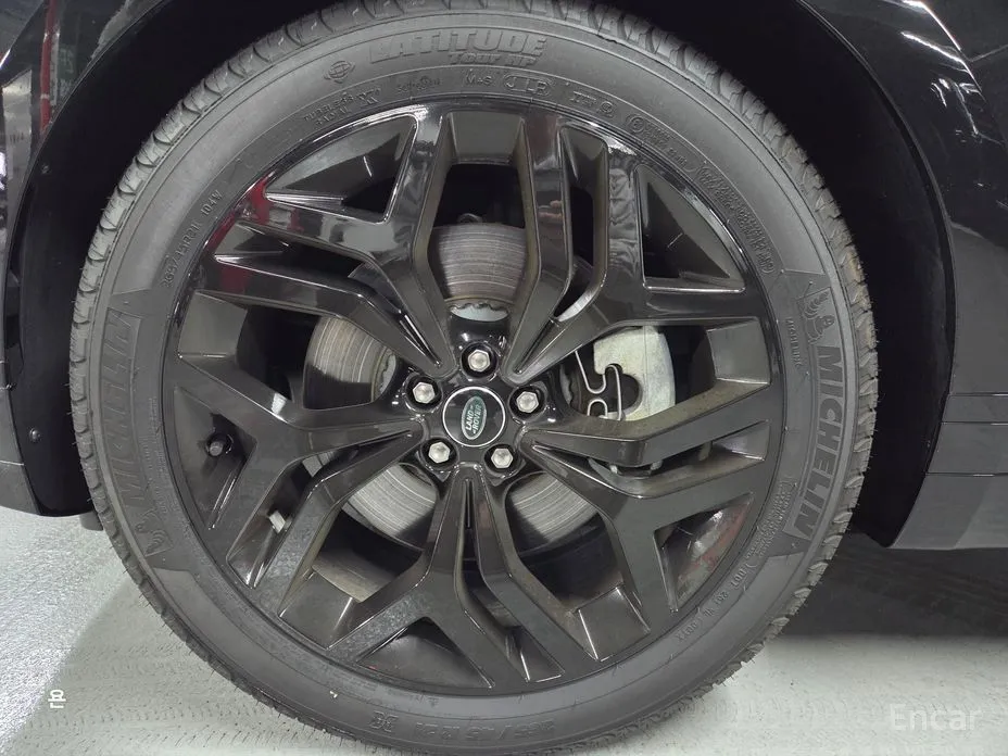 Фото 4 - Land Rover Range Rover Velar