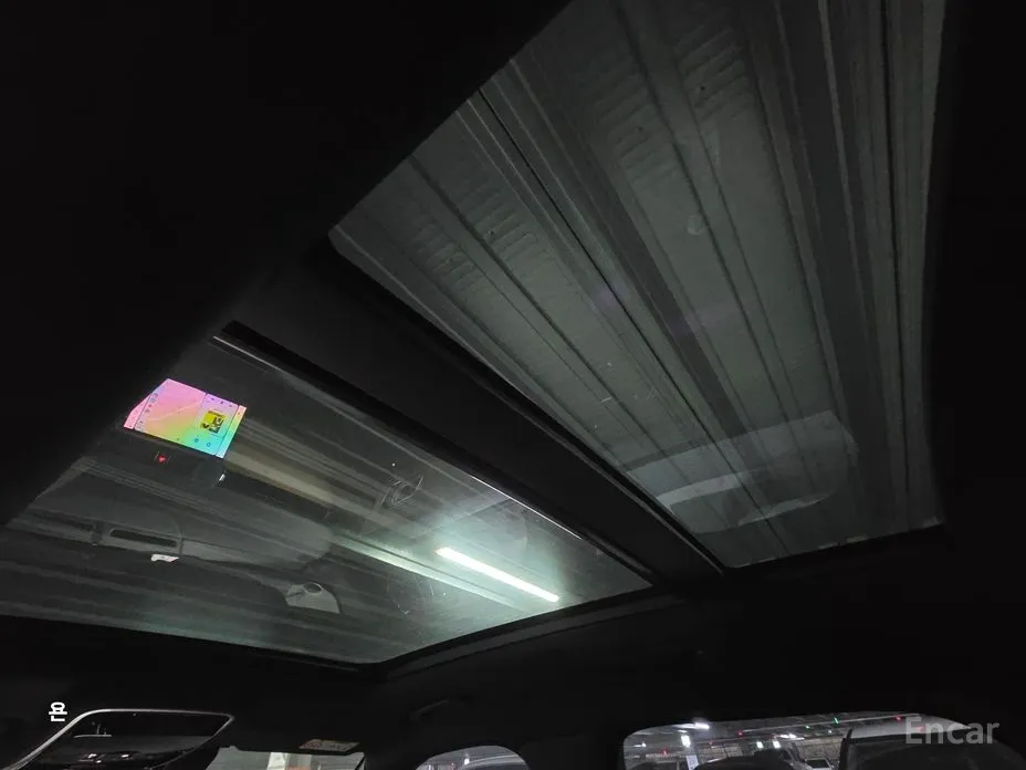 Фото 9 - Land Rover Range Rover Velar