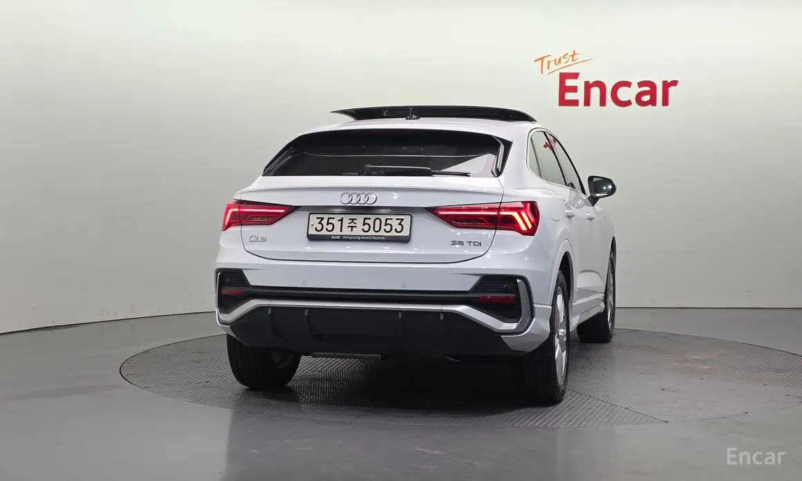 Фото 4 - Audi Q3