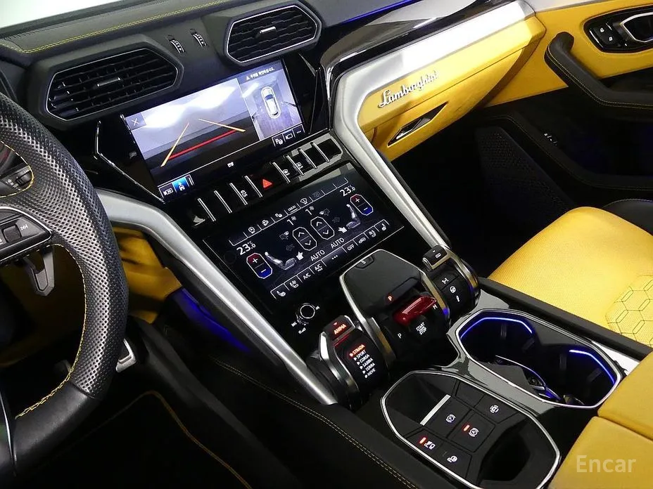 Фото 13 - Lamborghini Urus