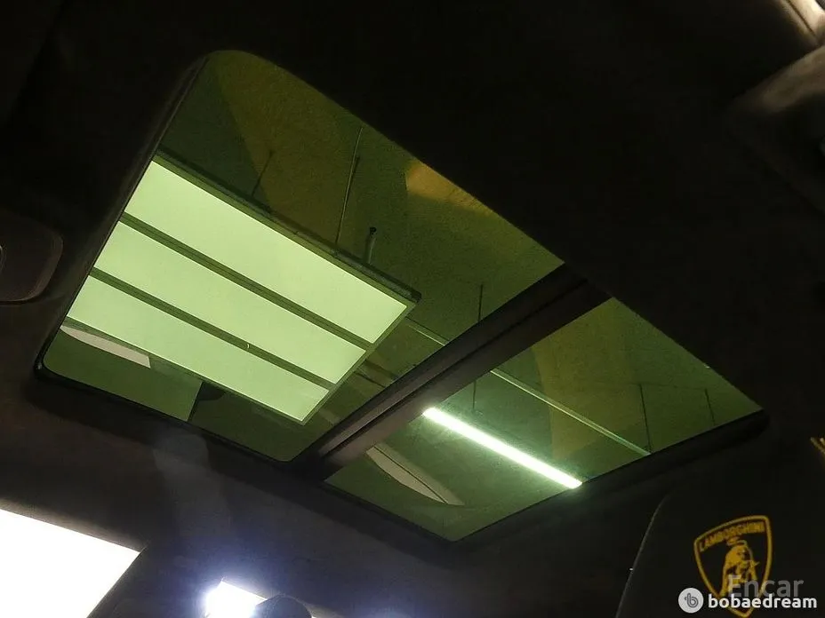 Фото 18 - Lamborghini Urus