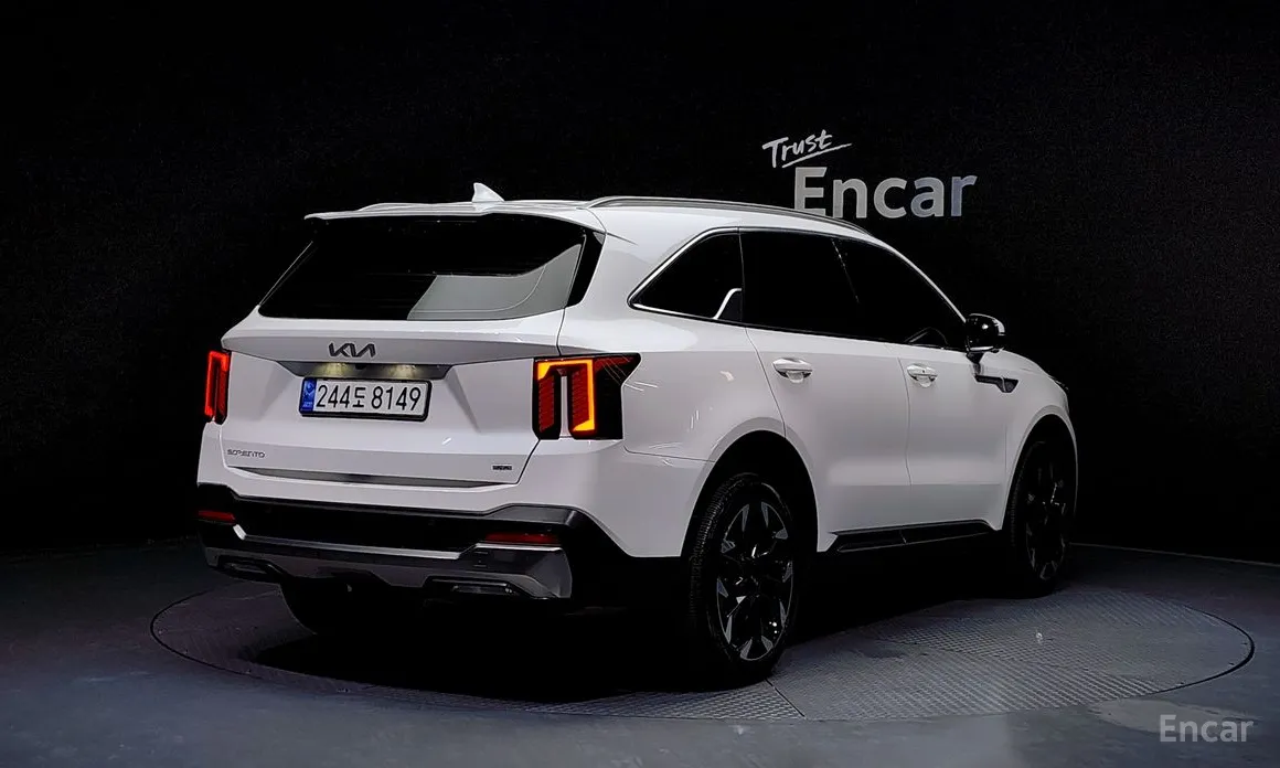 Фото 2 - Kia Sorento