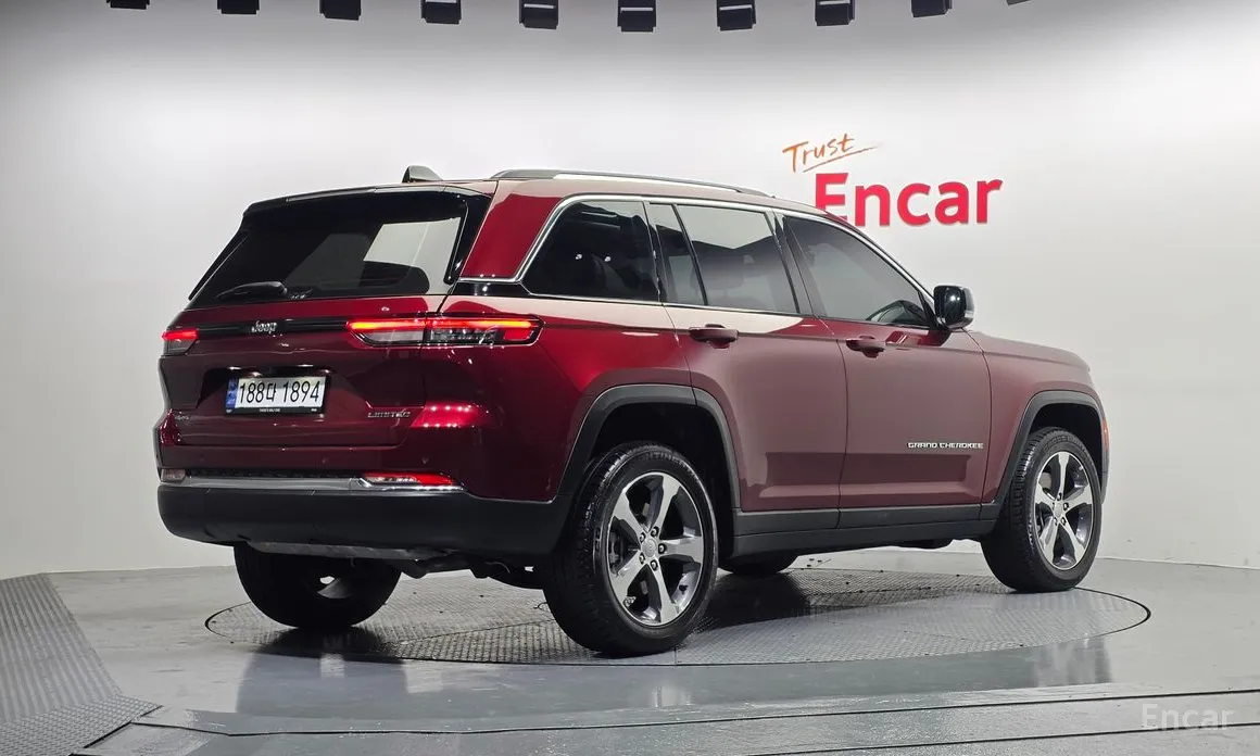 Фото 2 - Jeep Cherokee