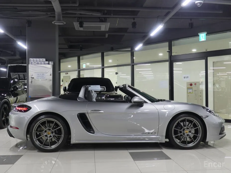 Фото 3 - Porsche 718