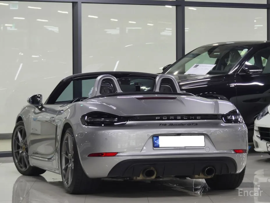 Фото 4 - Porsche 718