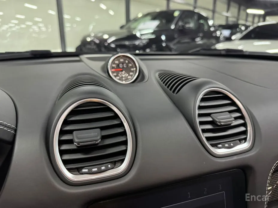 Фото 9 - Porsche 718