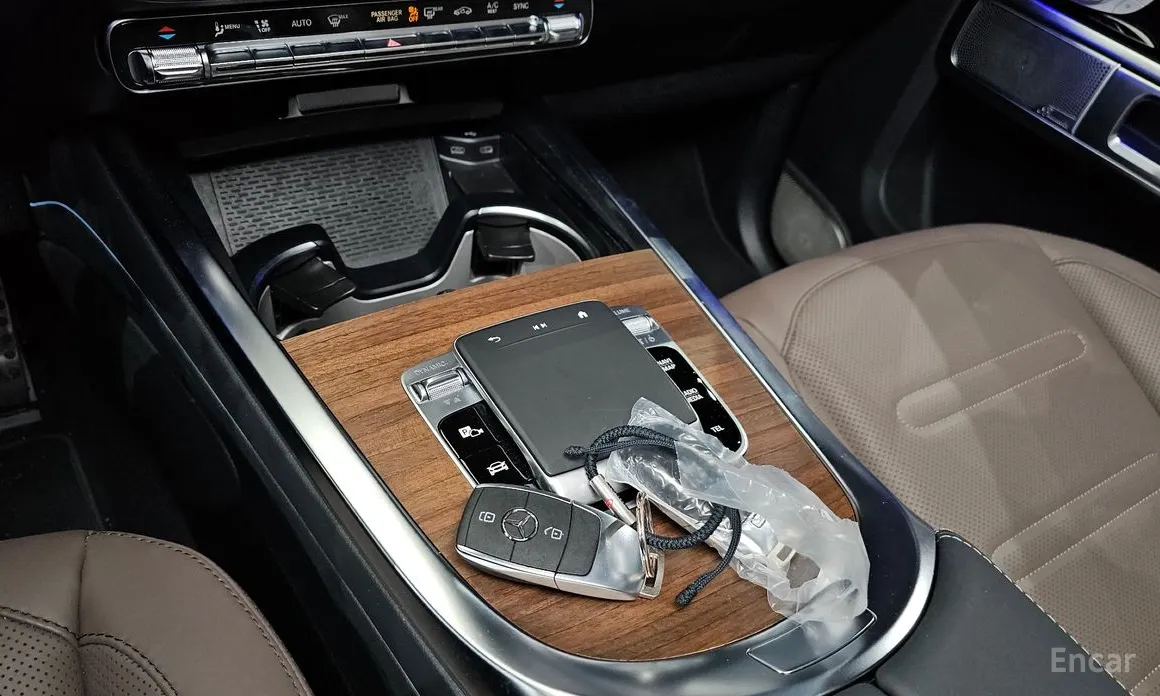 Фото 17 - Mercedes-Benz G-Class