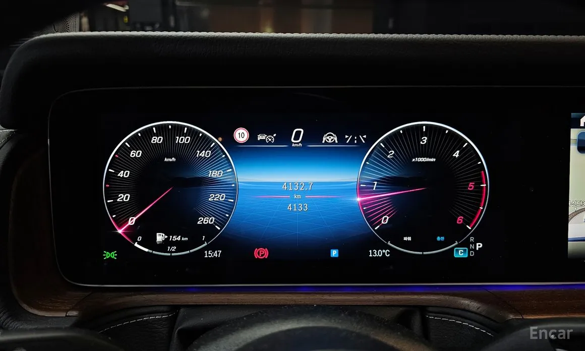 Фото 8 - Mercedes-Benz G-Class