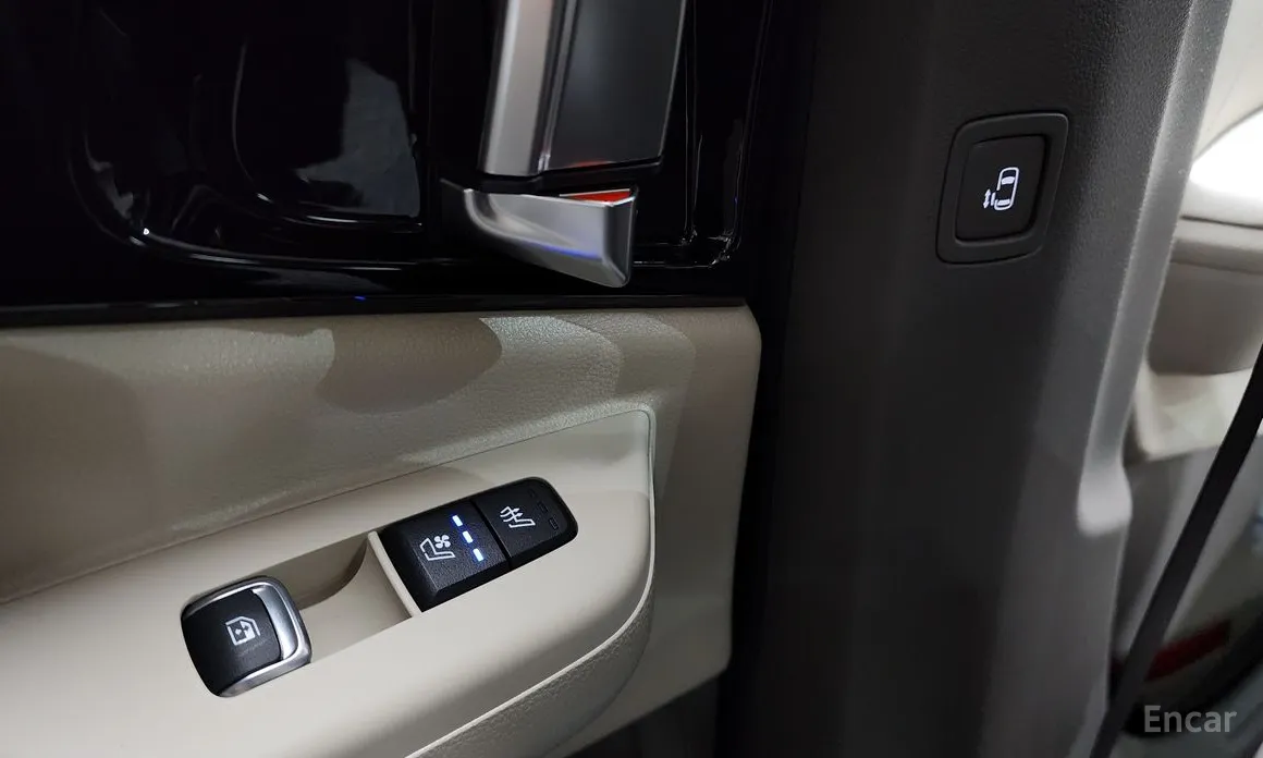 Фото 19 - Kia Carnival