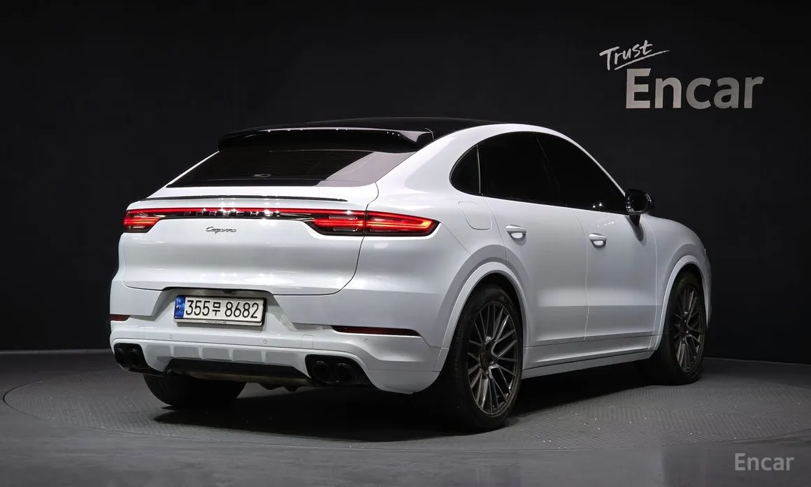 Фото 2 - Porsche Cayenne