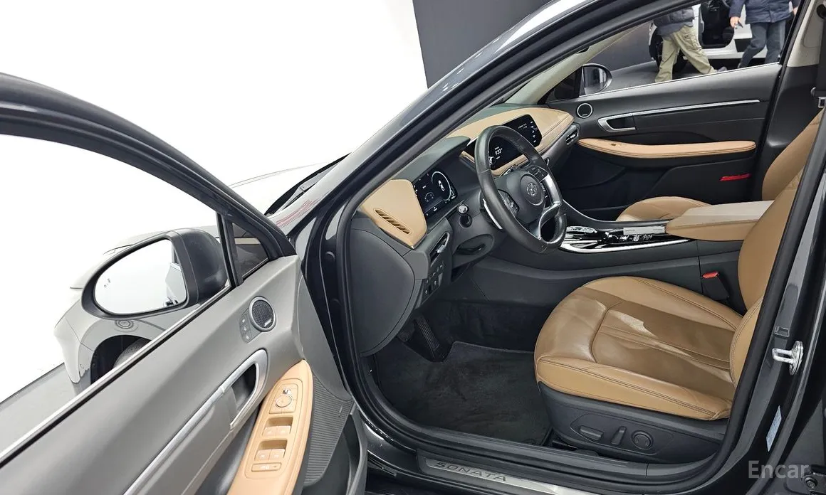 Фото 10 - Hyundai Sonata