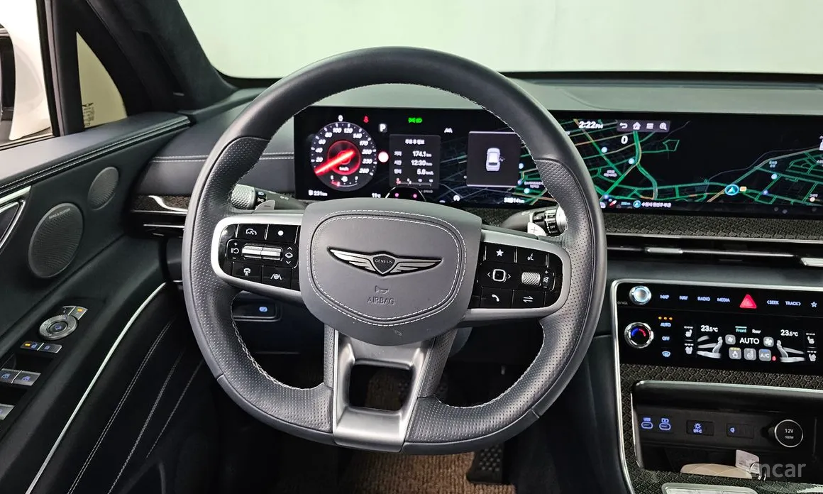 Фото 13 - Genesis GV80