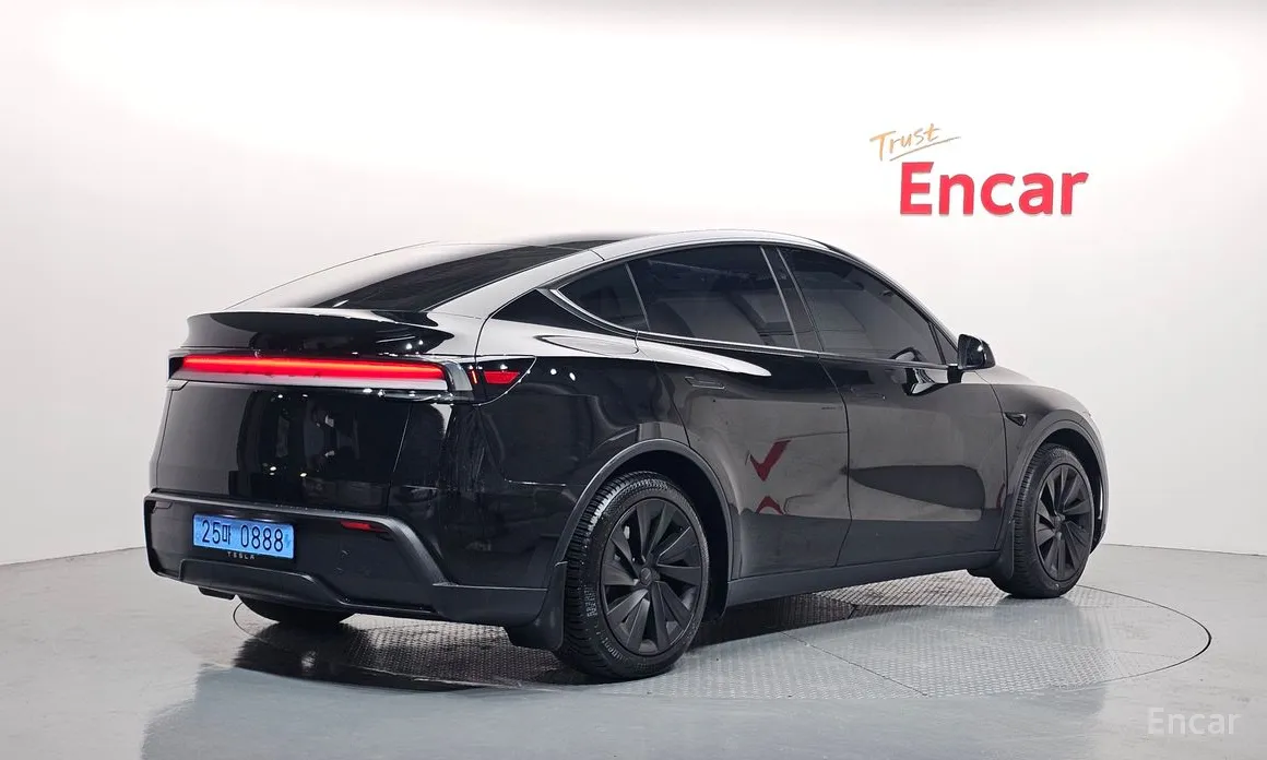 Фото 2 - Tesla Model Y