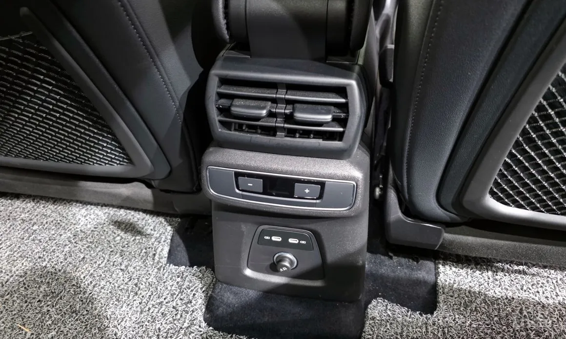 Фото 19 - Audi Q4 e-tron