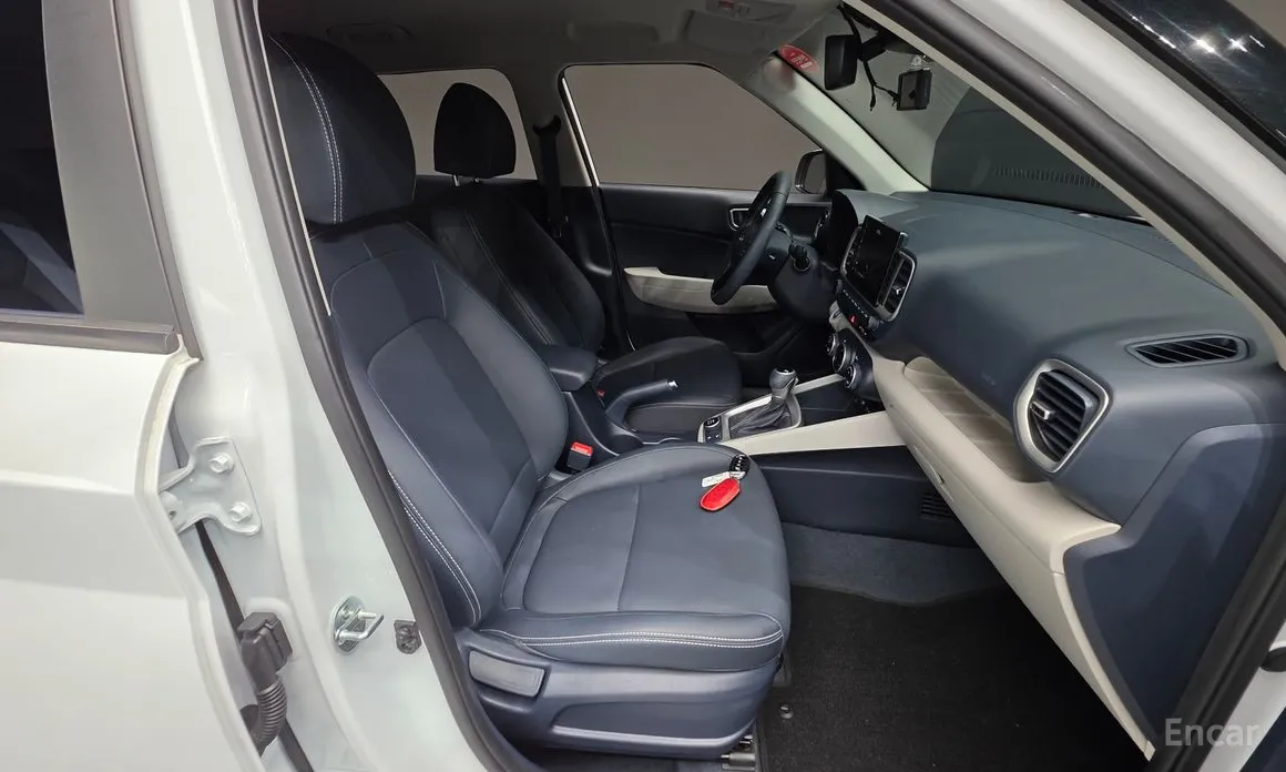 Фото 10 - Hyundai Venue