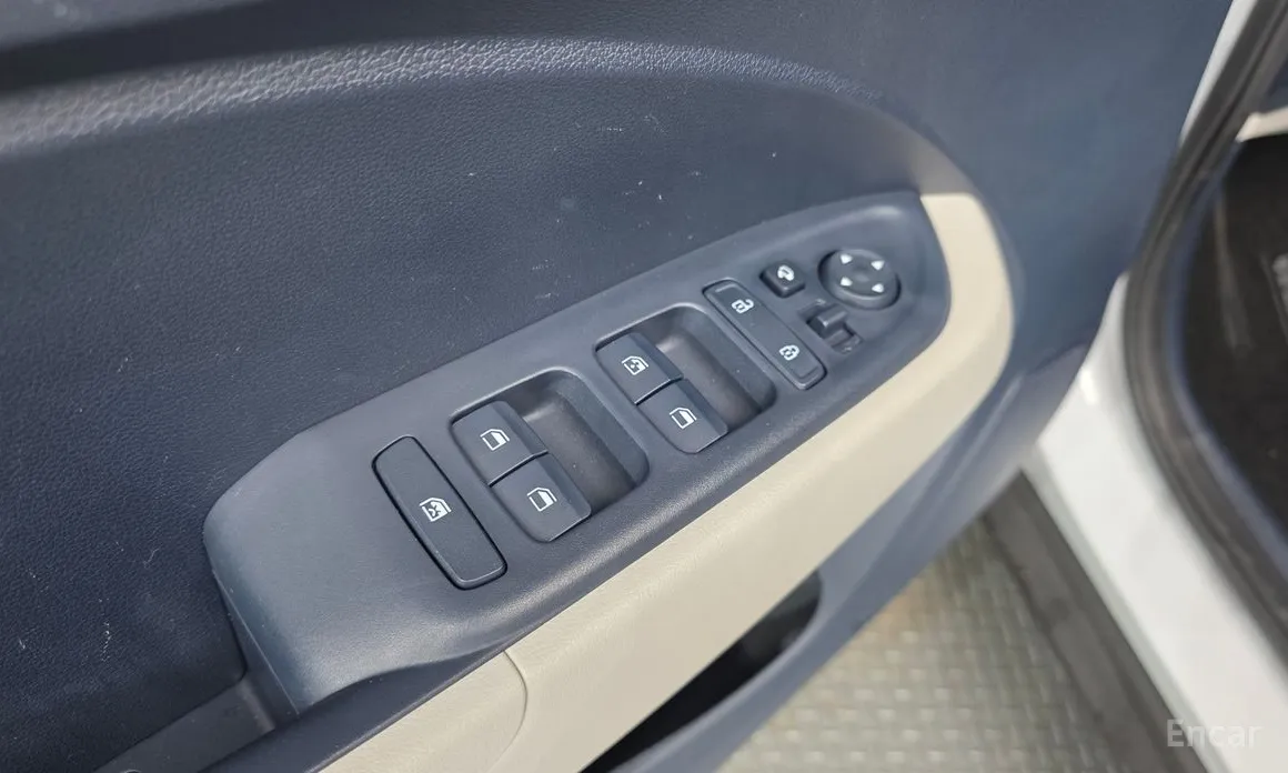 Фото 12 - Hyundai Venue