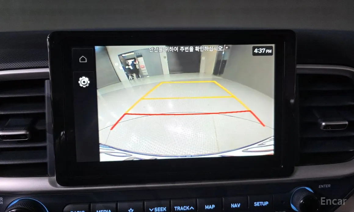 Фото 16 - Hyundai Venue