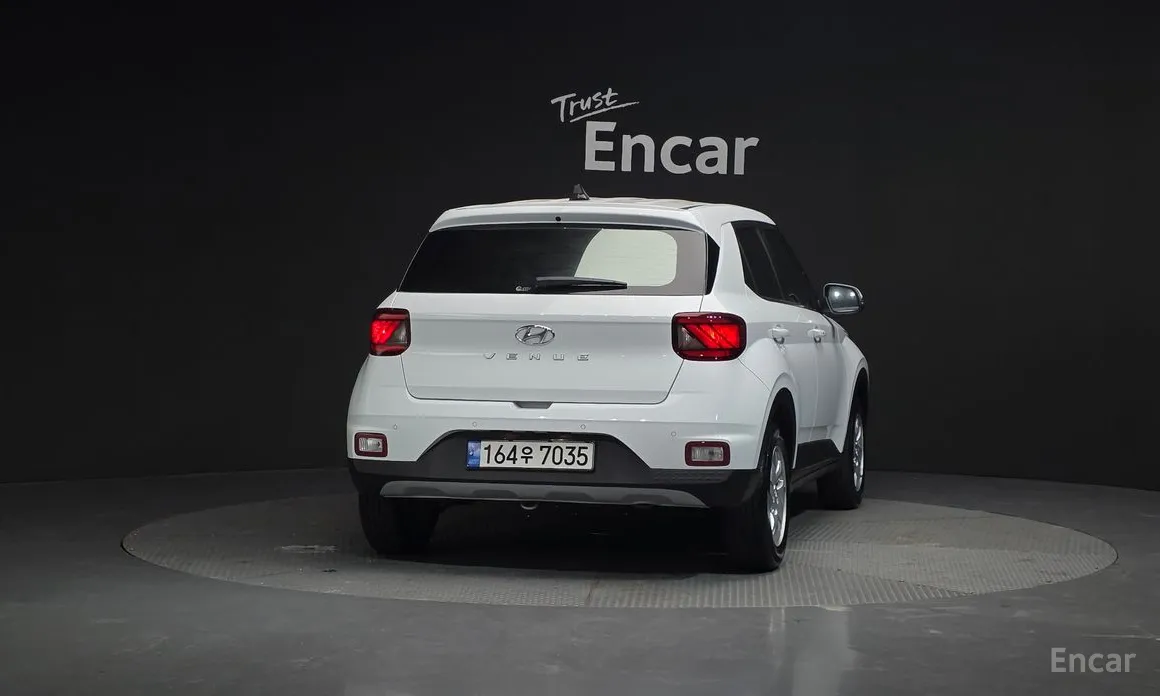 Фото 4 - Hyundai Venue