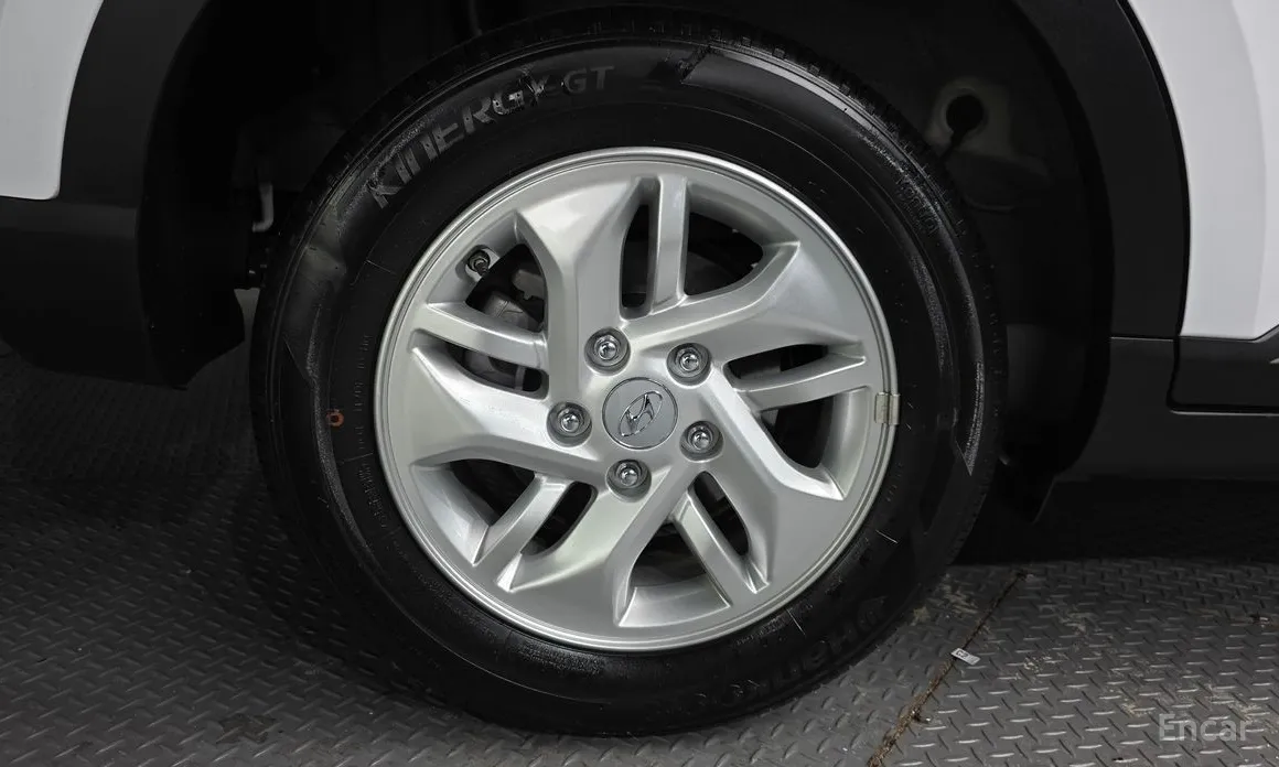 Фото 5 - Hyundai Venue