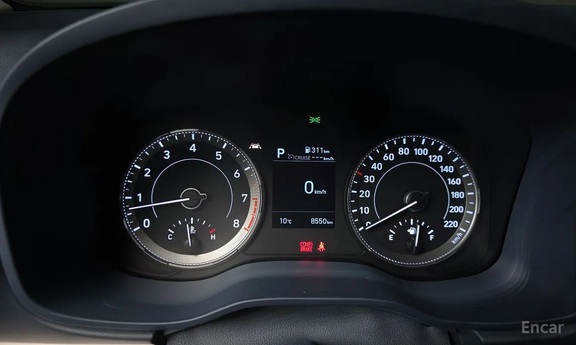 Фото 8 - Hyundai Venue