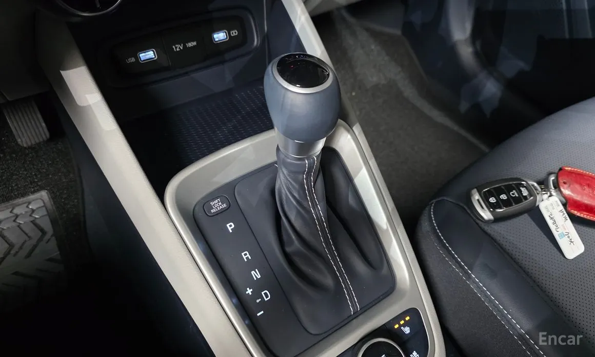 Фото 9 - Hyundai Venue