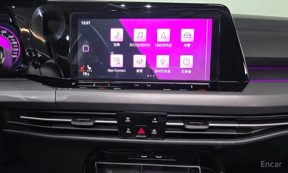 Фото 16 - Volkswagen Golf