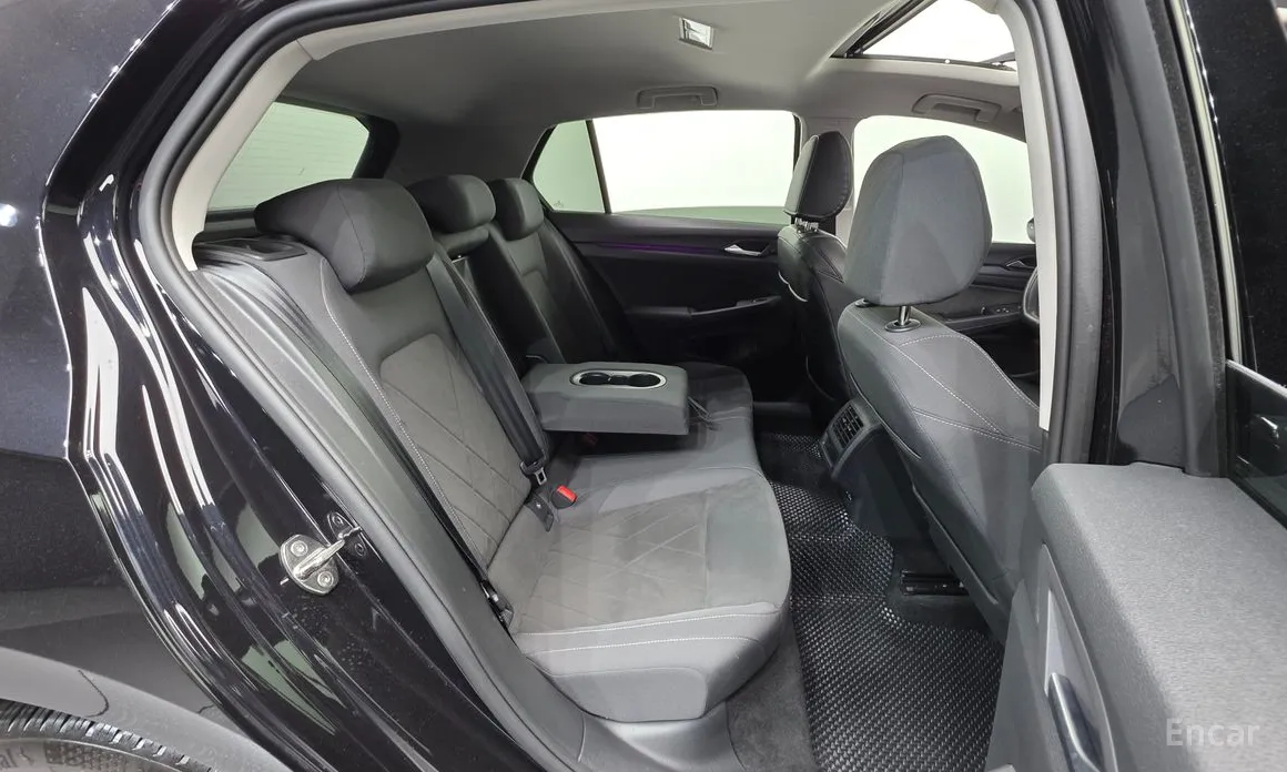 Фото 19 - Volkswagen Golf