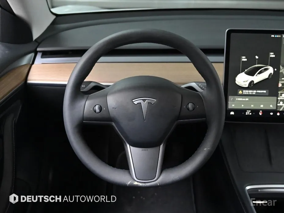 Фото 13 - Tesla Model 3