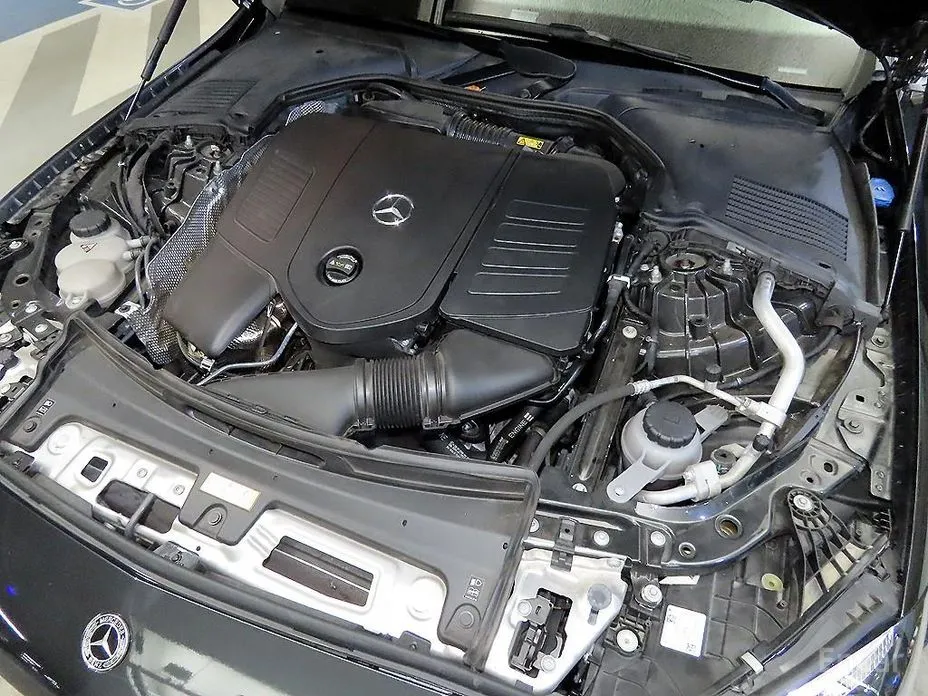 Фото 19 - Mercedes-Benz C-Class