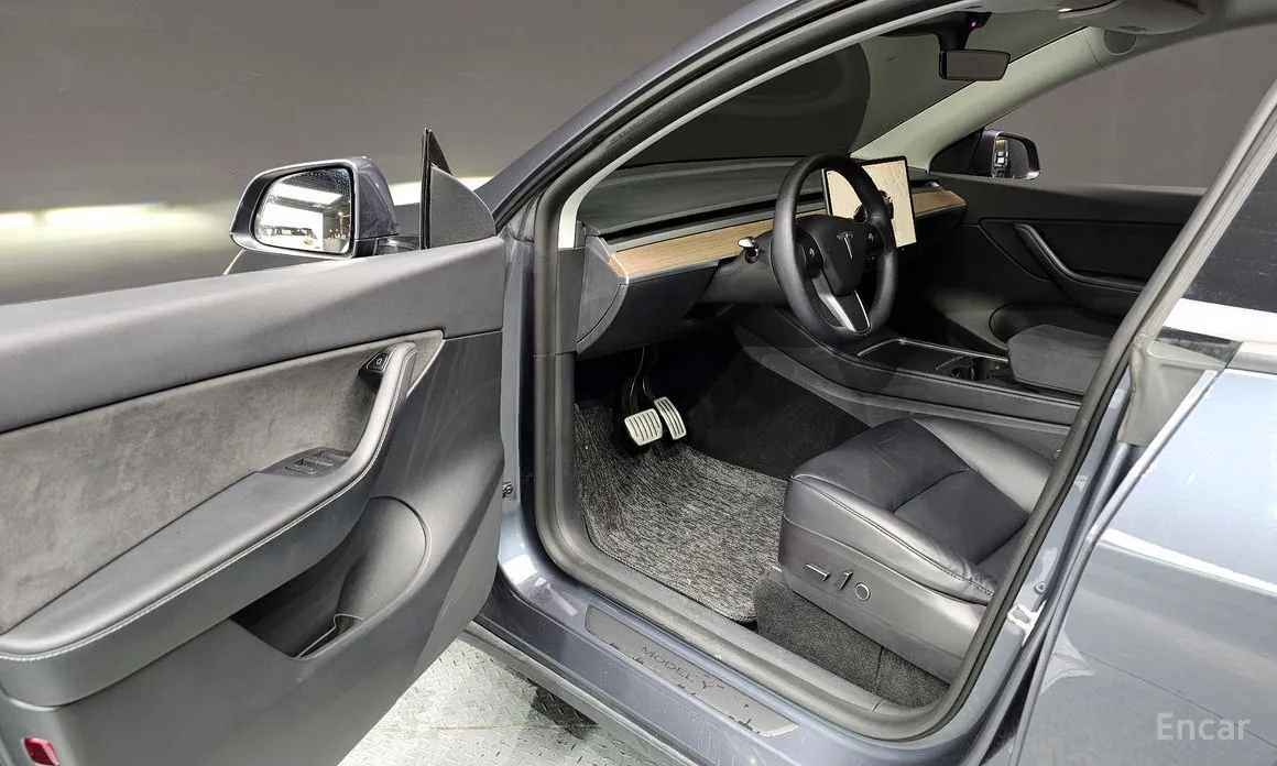 Фото 10 - Tesla Model Y