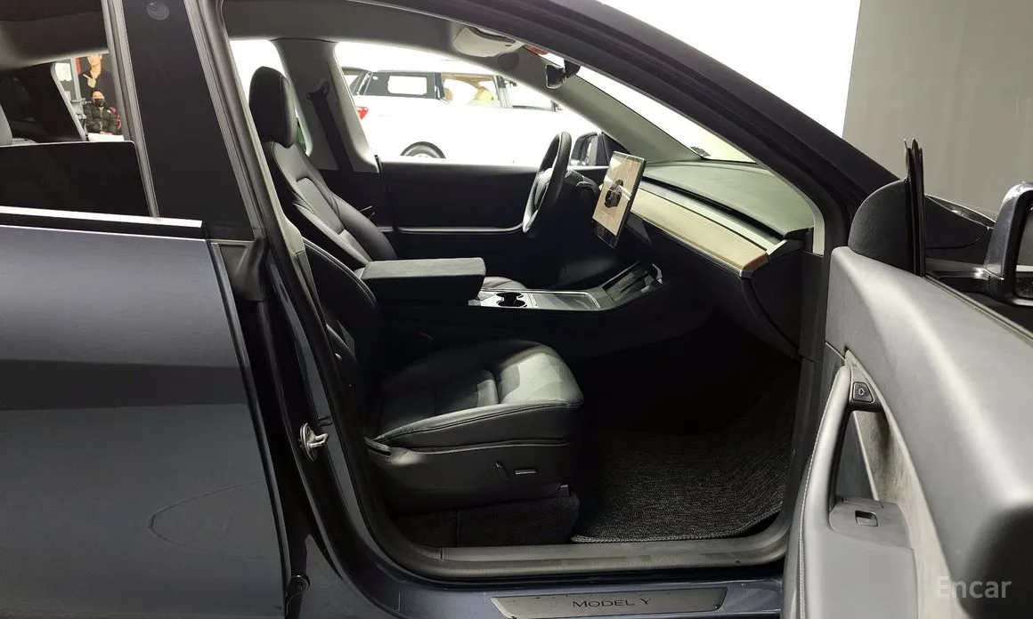 Фото 11 - Tesla Model Y