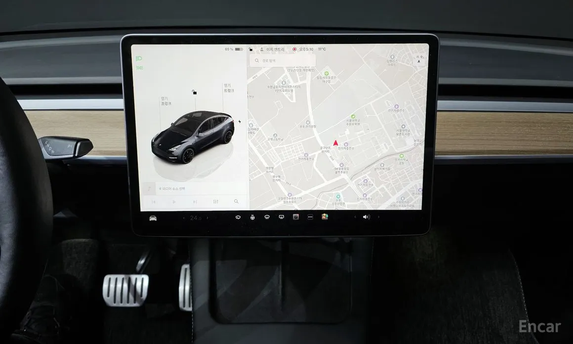 Фото 14 - Tesla Model Y