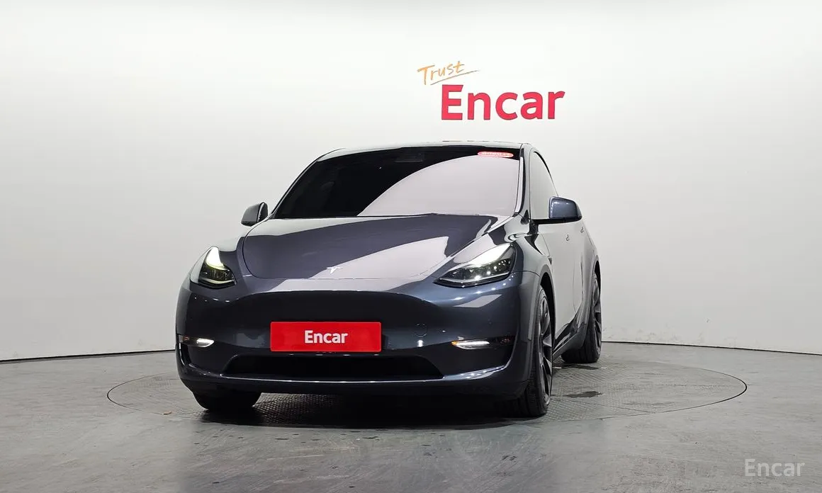 Фото 3 - Tesla Model Y