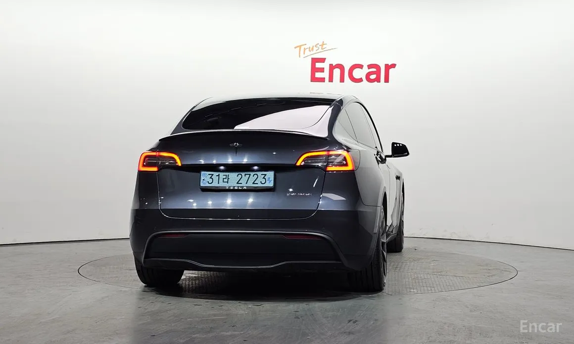 Фото 4 - Tesla Model Y