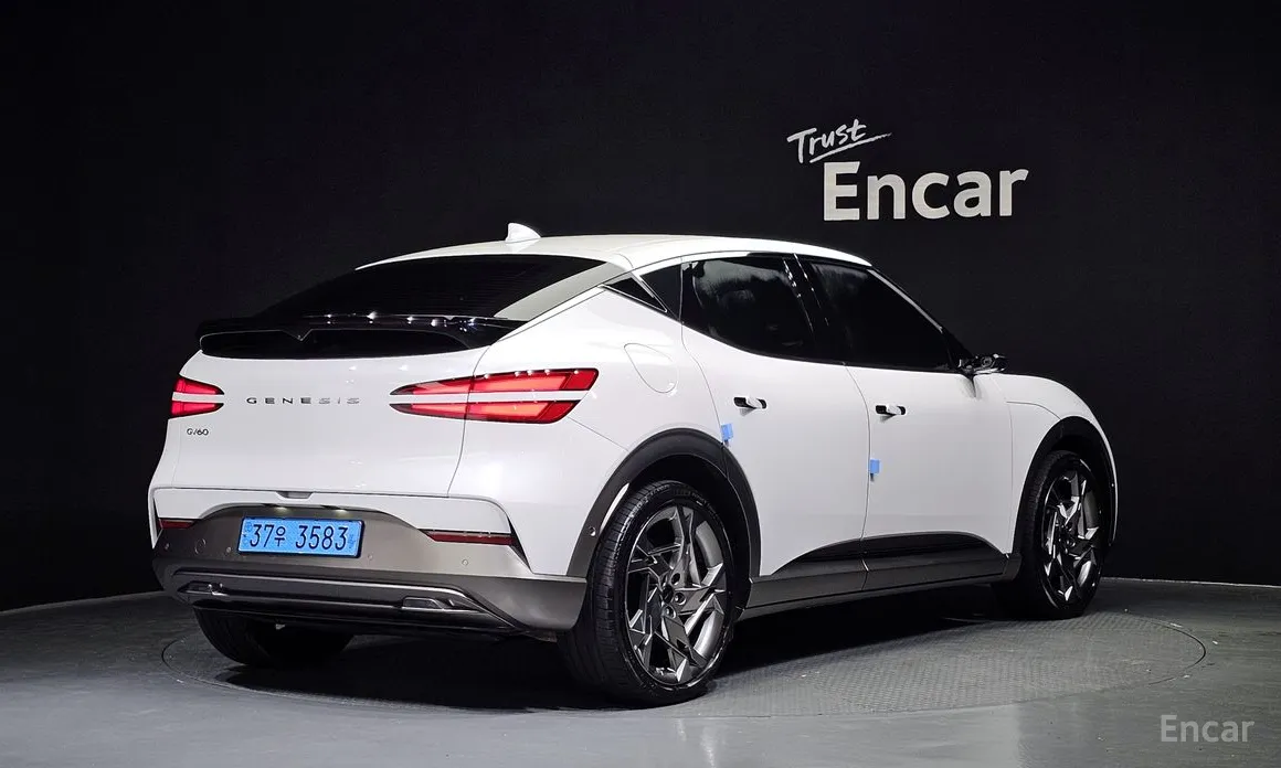 Фото 2 - Genesis GV60