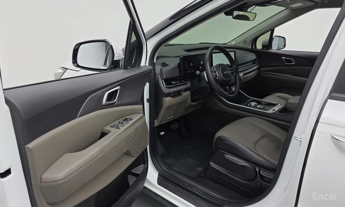 Фото 10 - Kia Carnival