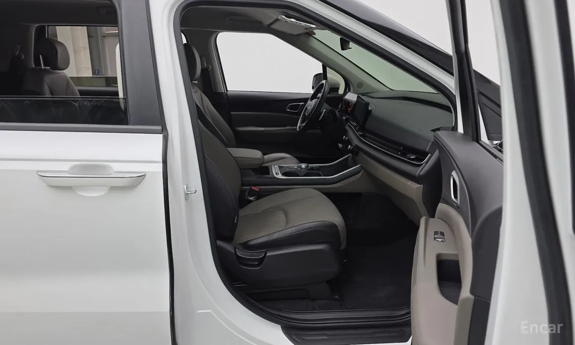 Фото 11 - Kia Carnival