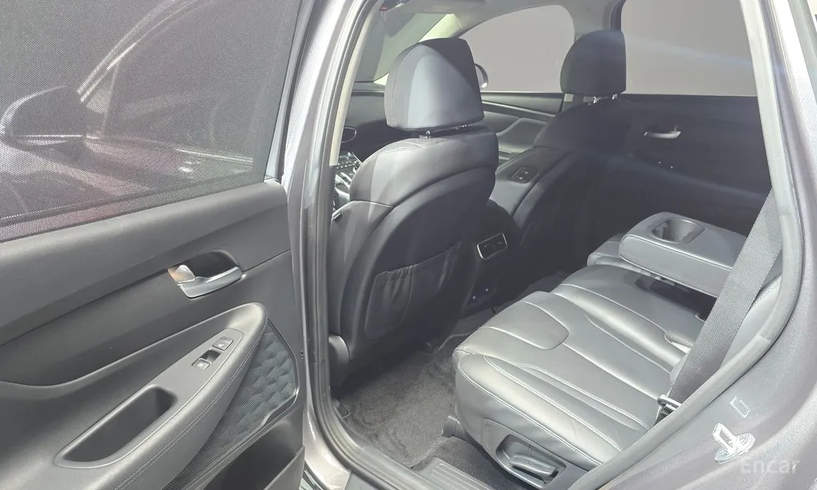 Фото 11 - Hyundai Santa Fe