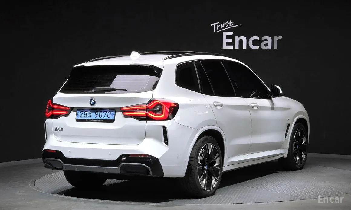 Фото 2 - BMW iX3