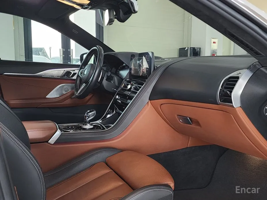 Фото 17 - BMW 8 Series