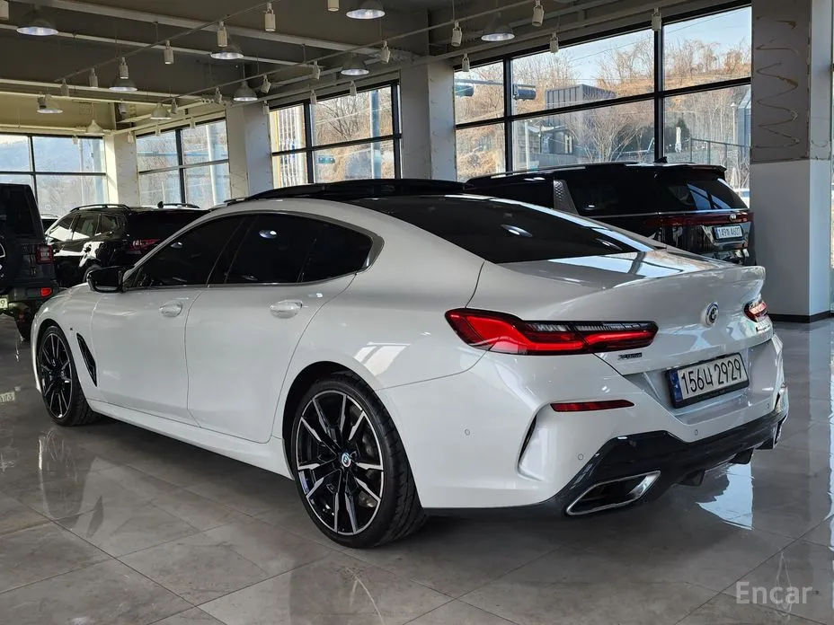 Фото 4 - BMW 8 Series