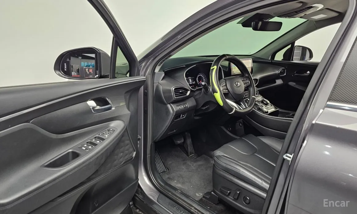 Фото 10 - Hyundai Santa Fe