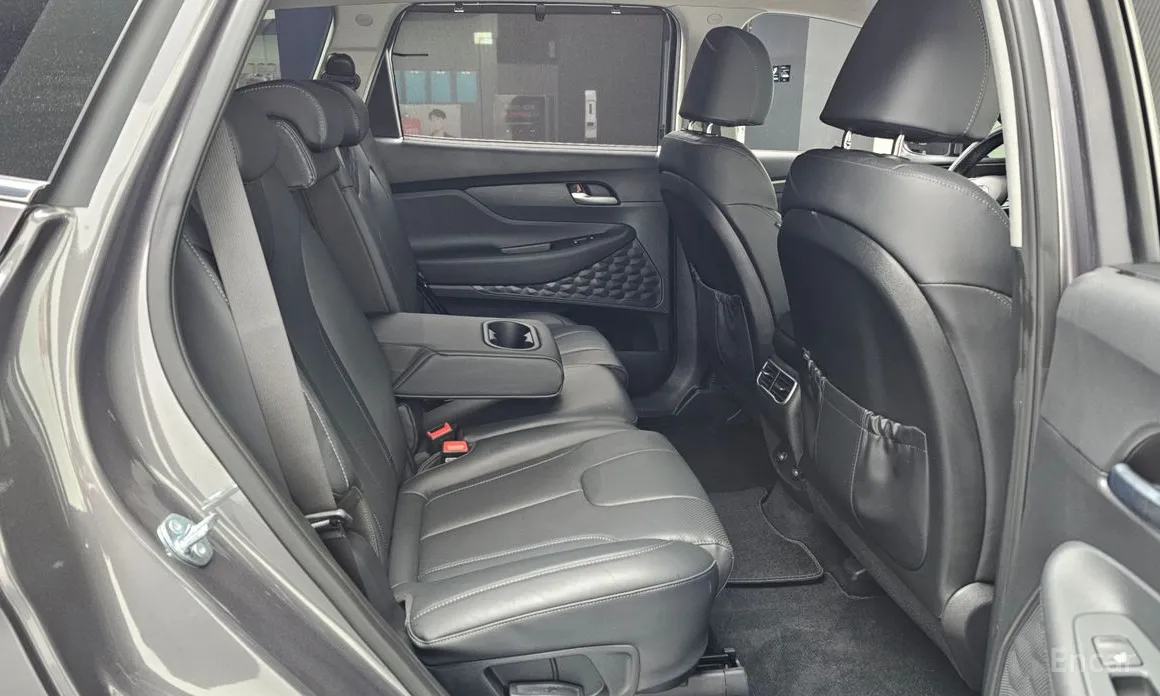 Фото 12 - Hyundai Santa Fe