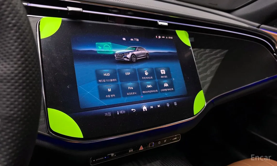 Фото 14 - Mercedes-Benz E-Class