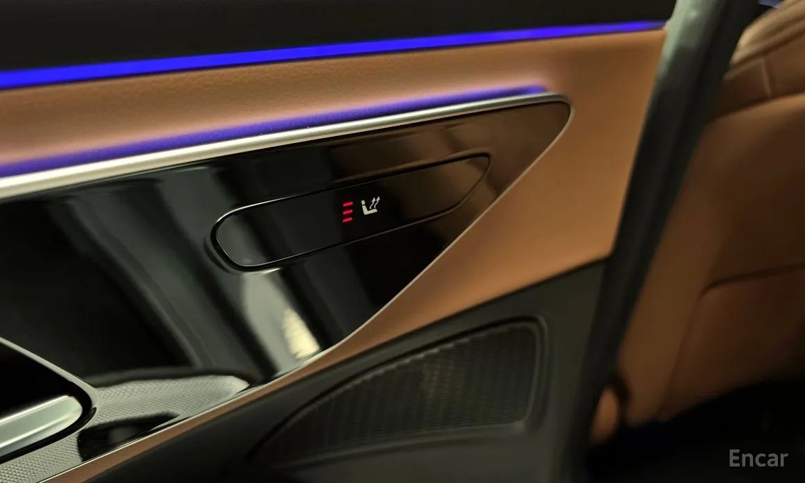 Фото 17 - Mercedes-Benz E-Class